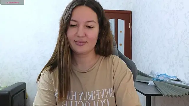 Nelly Fischer online show from 04/24/26, 03:36