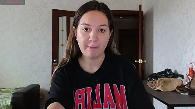 Nelly Fischer online show from 04/14/26, 07:24