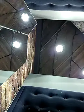 Ulyana72882 online show from 01/07/25, 12:31