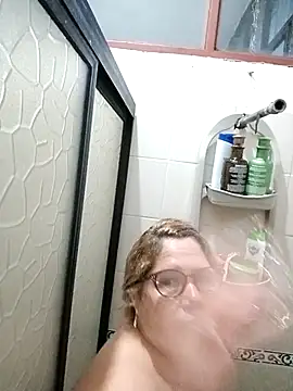 Snapshot of EllisW8 chatting on 01/06/26, 11:09 EllisW8 online show from 01/06/26, 11:09