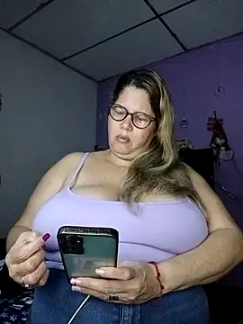 EllisW8 online show from 12/04/25, 12:15