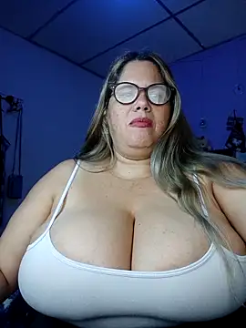 EllisW8 online show from 11/19/25, 12:43