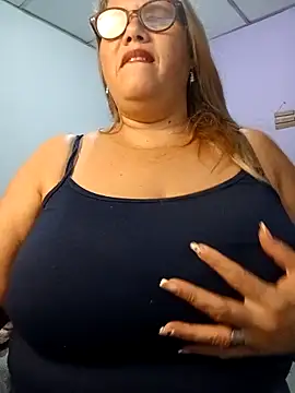 EllisW8 online show from 11/04/25, 10:46