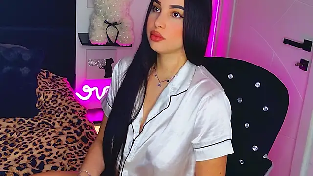 MissAmeliaa online show from 04/17/26, 04:21