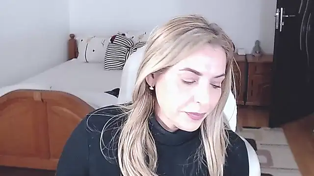 evamaria2024 online show from 02/06/25, 08:39