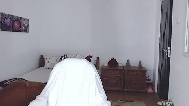 evamaria2024 online show from 02/12/25, 07:34