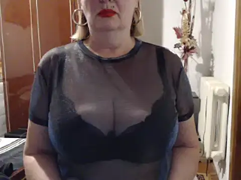 Secretfox online show from 10/18/25, 04:36