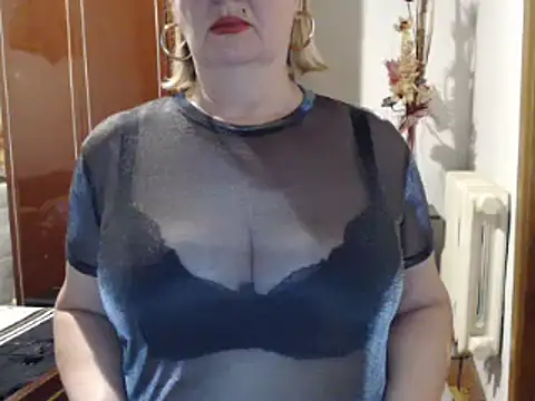 Secretfox online show from 10/14/25, 04:35