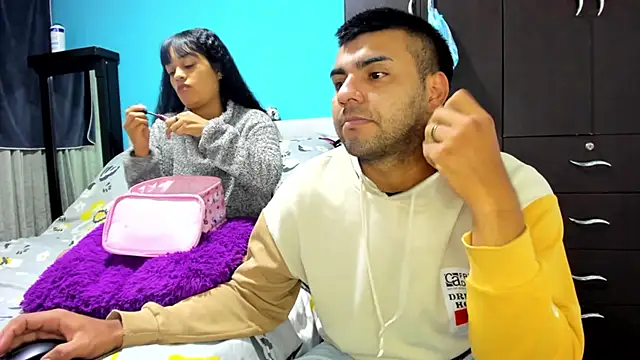 2ScarletandRyan8 online show from 11/06/25, 09:57