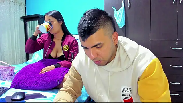 2ScarletandRyan8 online show from 11/28/25, 10:04