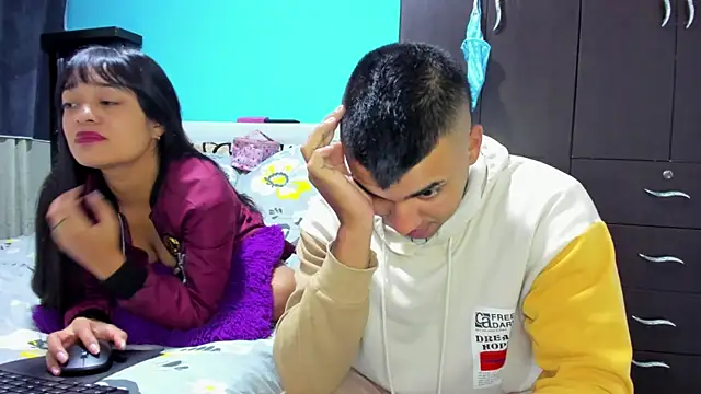 2ScarletandRyan8 online show from 11/21/25, 10:03