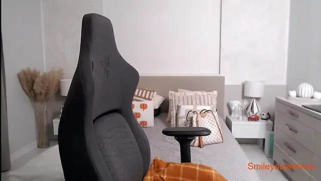 Smileyouarehere online show from 09/30/25, 01:55