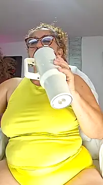 evelin hott online show from 12/04/25, 03:38