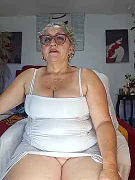 evelin hott online show from 02/16/26, 01:26