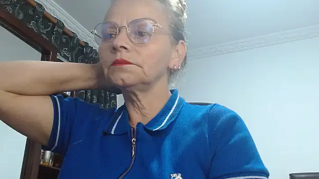 asleycavta online show from 12/18/25, 02:49