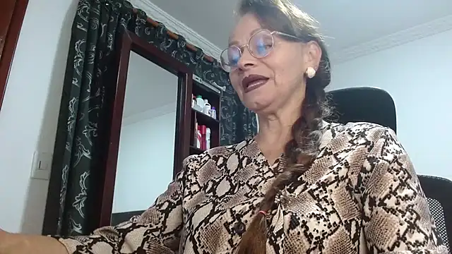 asleycavta online show from 11/21/25, 10:53