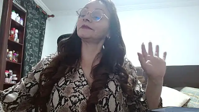 asleycavta online show from 10/25/25, 10:32