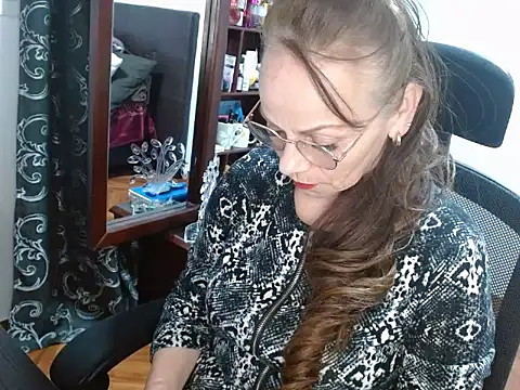 asleycavta online show from 11/11/25, 01:00