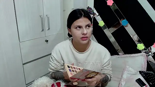 katery wok11 online show from 11/26/25, 06:30