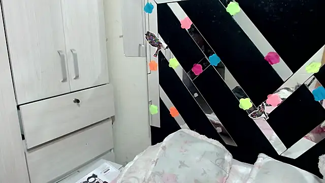 katery wok11 online show from 10/30/25, 08:06