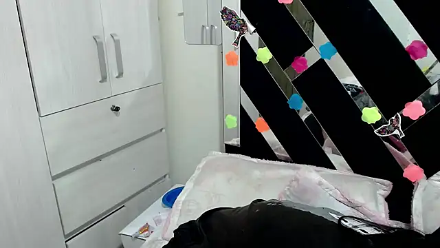 katery wok11 online show from 10/03/25, 05:14