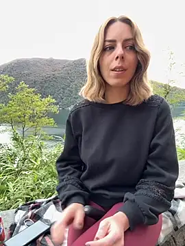 Mia Railey online show from 10/27/25, 02:29