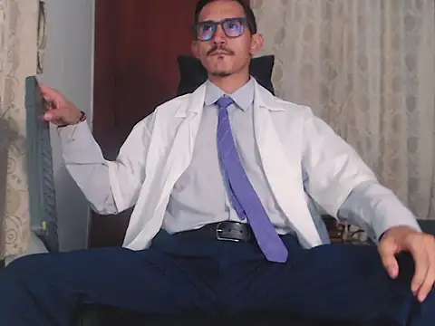 Snapshot of HomeAloneK chatting on 10/23/25, 07:34 HomeAloneK online show from 10/23/25, 07:34