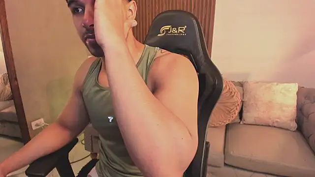 Snapshot of liam_collins21 chatting on 02/11/26, 11:32 liam collins21 online show from 02/11/26, 11:32