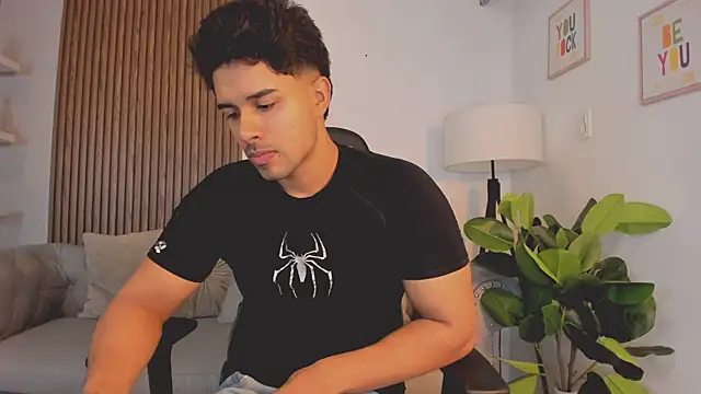 Snapshot of liam_collins21 chatting on 10/07/25, 11:55 liam collins21 online show from 10/07/25, 11:55