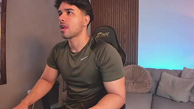 Snapshot of liam_collins21 chatting on 02/23/26, 11:55 liam collins21 online show from 02/23/26, 11:55