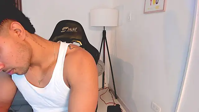 Snapshot of liam_collins21 chatting on 10/15/25, 11:51 liam collins21 online show from 10/15/25, 11:51