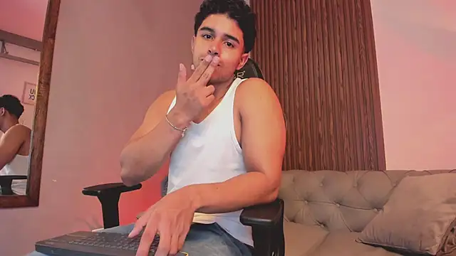 Snapshot of liam_collins21 chatting on 01/17/26, 12:09 liam collins21 online show from 01/17/26, 12:09