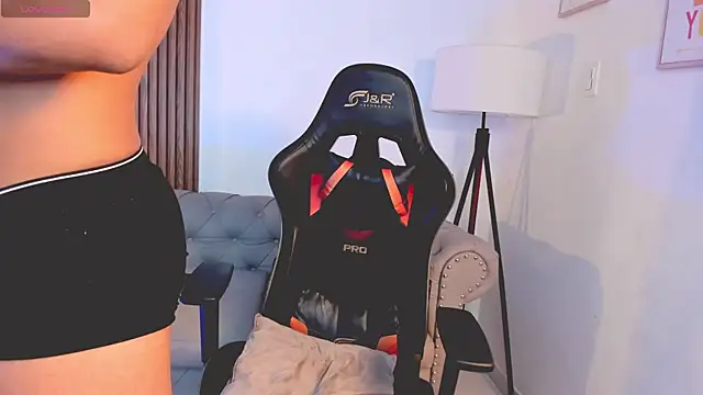 Snapshot of liam_collins21 chatting on 10/12/25, 11:55 liam collins21 online show from 10/12/25, 11:55