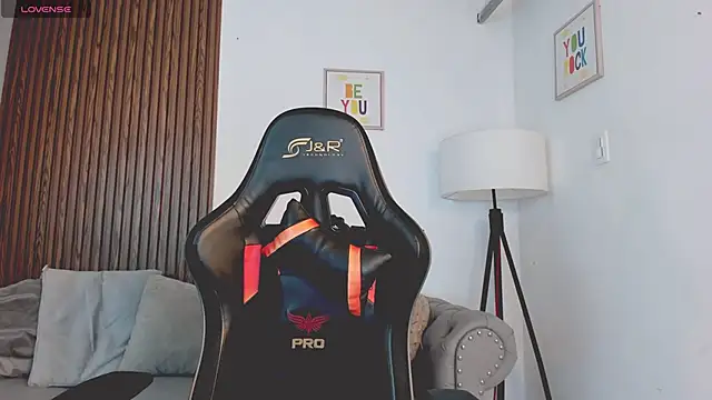 Snapshot of liam_collins21 chatting on 10/21/25, 11:53 liam collins21 online show from 10/21/25, 11:53