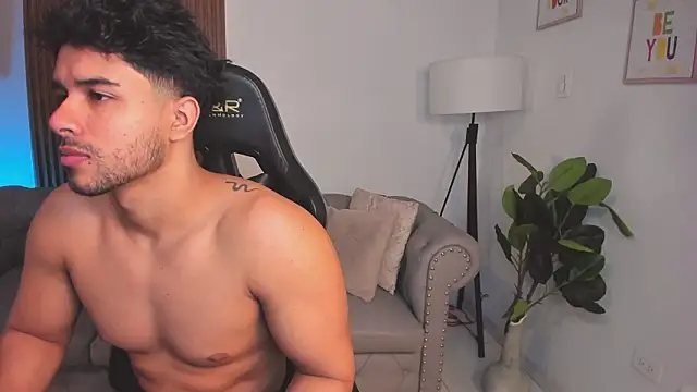 Snapshot of liam_collins21 chatting on 02/20/26, 12:07 liam collins21 online show from 02/20/26, 12:07