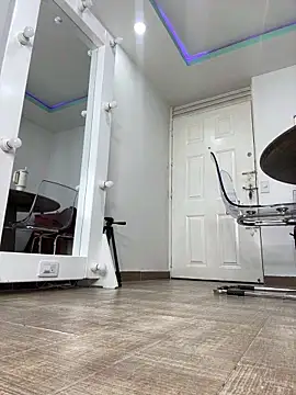 Snapshot of Lexa_queen chatting on 10/08/25, 12:56 Lexa queen online show from 10/08/25, 12:56