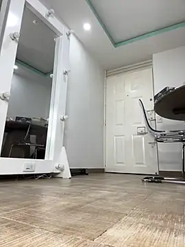 Snapshot of Lexa_queen chatting on 11/12/25, 02:37 Lexa queen online show from 11/12/25, 02:37