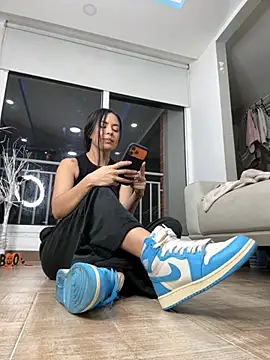 Snapshot of Lexa_queen chatting on 10/10/25, 03:18 Lexa queen online show from 10/10/25, 03:18