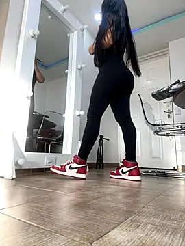 Snapshot of Lexa_queen chatting on 10/15/25, 10:07 Lexa queen online show from 10/15/25, 10:07