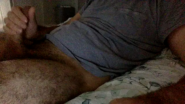 Snapshot of enty-y chatting on 09/13/25, 12:38 enty-y online show from 09/13/25, 12:38