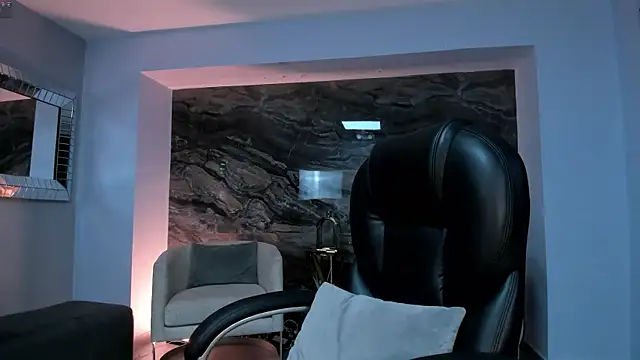 SofiaReyes1 online show from 10/07/25, 12:33