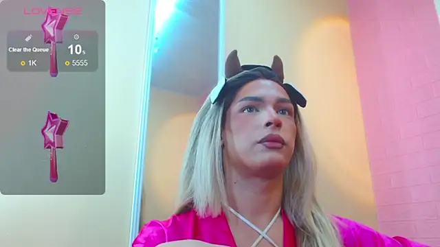 Snapshot of Mike_Nourr chatting on 09/27/25, 05:02 Mike Nourr online show from 09/27/25, 05:02