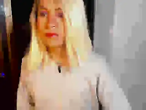 Snapshot of HugeDanex chatting on 11/17/25, 02:59 HugeDanex online show from 11/17/25, 02:59