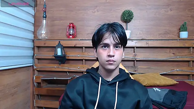 Snapshot of alex_477 chatting on 11/05/25, 11:46 alex 477 online show from 11/05/25, 11:46