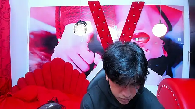 Snapshot of alex_477 chatting on 11/29/25, 11:32 alex 477 online show from 11/29/25, 11:32