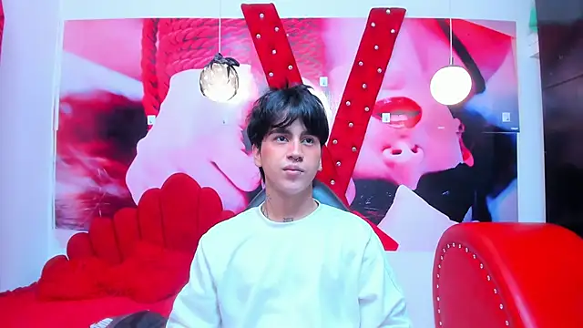 Snapshot of alex_477 chatting on 11/06/25, 11:36 alex 477 online show from 11/06/25, 11:36