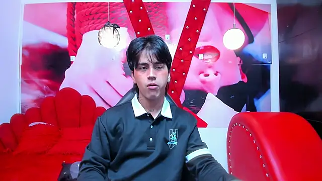 Snapshot of alex_477 chatting on 10/23/25, 11:31 alex 477 online show from 10/23/25, 11:31