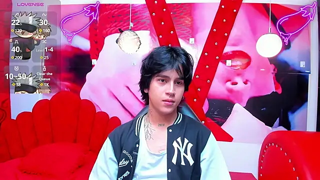 Snapshot of alex_477 chatting on 03/21/25, 11:33 alex 477 online show from 03/21/25, 11:33