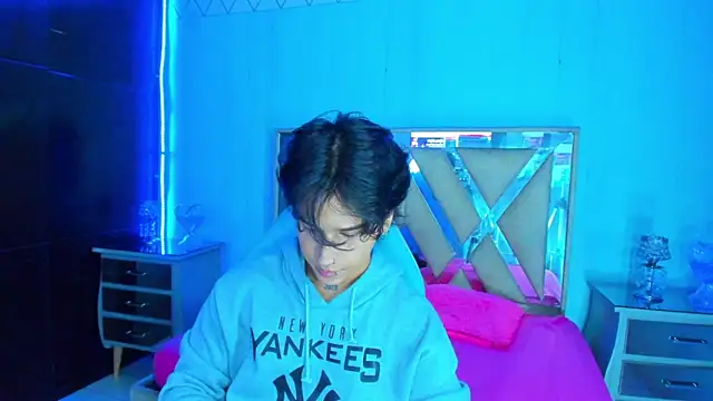 alex 477 online show from 02/02/26, 11:42