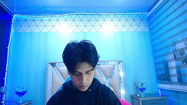 Snapshot of alex_477 chatting on 11/03/25, 11:47 alex 477 online show from 11/03/25, 11:47